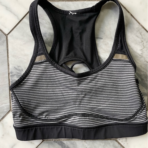 Lululemon sports bra - Picture 2 of 2